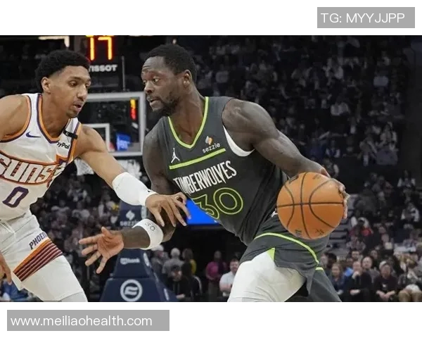 太阳队与森林狼季前赛精彩对决展现新赛季球队实力与战术风采 太阳队与森林狼季前赛精彩对决展现新赛季球队实力与战术风采